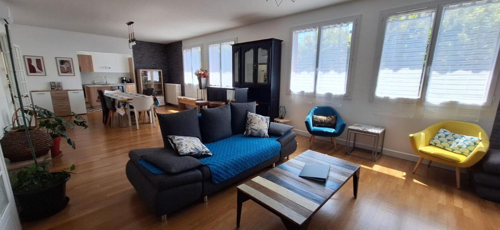 Elegant 150m² Apartment Issoudun